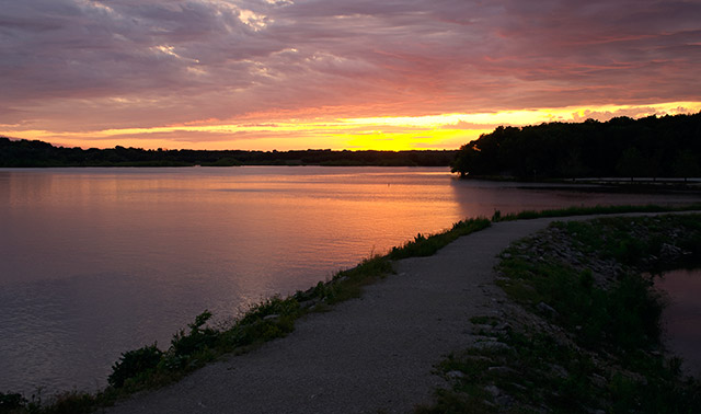 Lake Macbride State Park Beach to Dam Trail